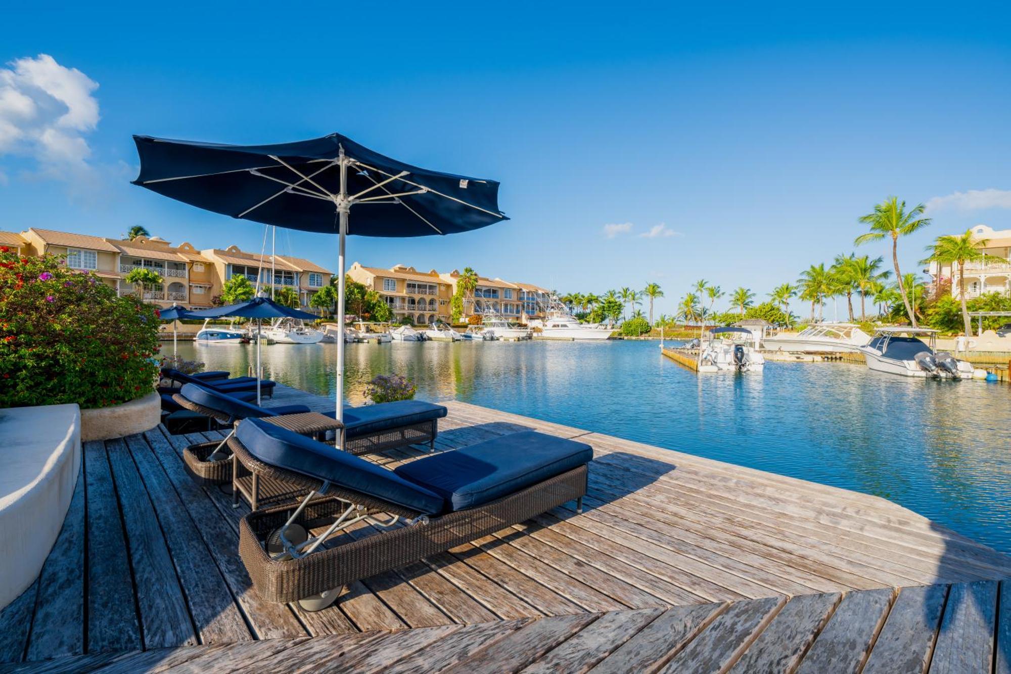 Port St. Charles Hotel Saint Peter Kültér fotó